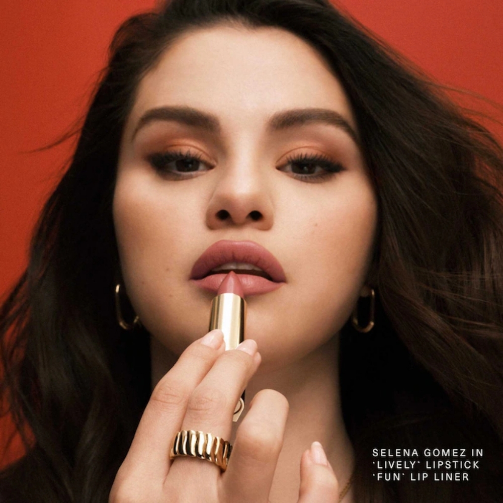 Rare Beauty Kind Words Matte Lip Liner - LIVELY - Picture 5 of 6